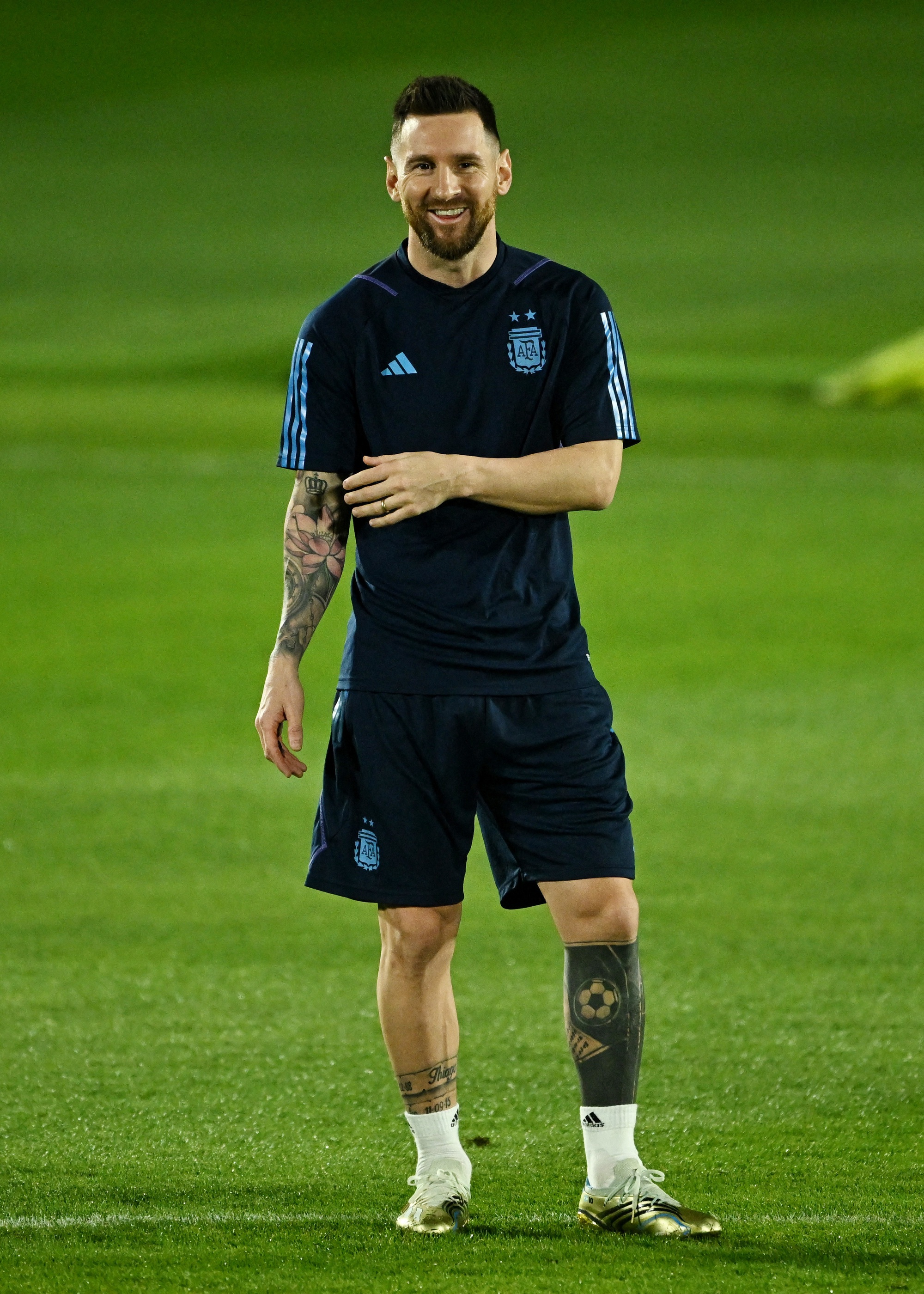 Thực hư việc Messi bỏ lỡ buổi tập v&igrave; chấn thương - Ảnh 2.