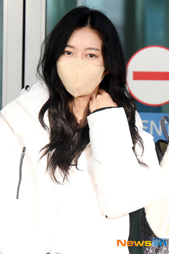 Nhóm nhạc thần tượng Momoland được chào đón tại Việt Nam - Ảnh 4.