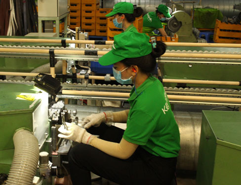 Lo Tết sớm cho công nhân