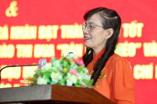 B&agrave; Nguyễn Thị Kim Dung: Phương ch&acirc;m của B&aacute;o Người Lao Động rất hay - Ảnh 2.