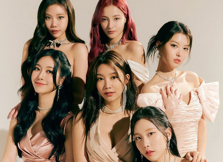 Nhóm nhạc thần tượng Momoland được chào đón tại Việt Nam