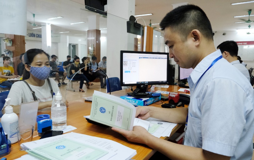 Thiệt thòi khi rút BHXH 1 lần