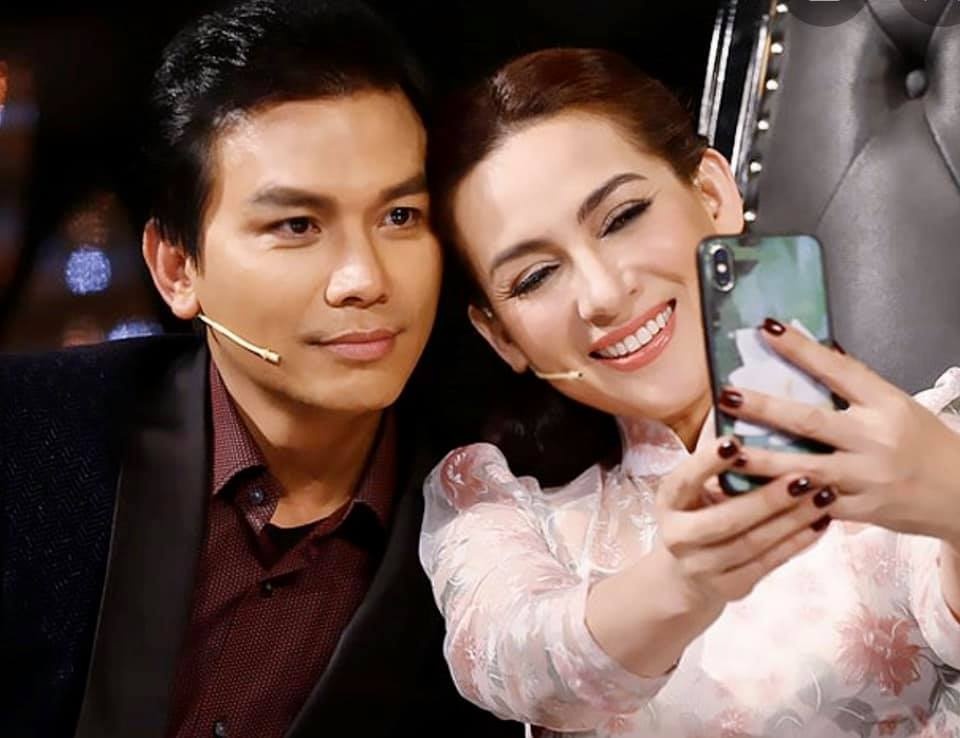 Ca sĩ Mạnh Quỳnh khốn khổ sau khi Phi Nhung qua đời