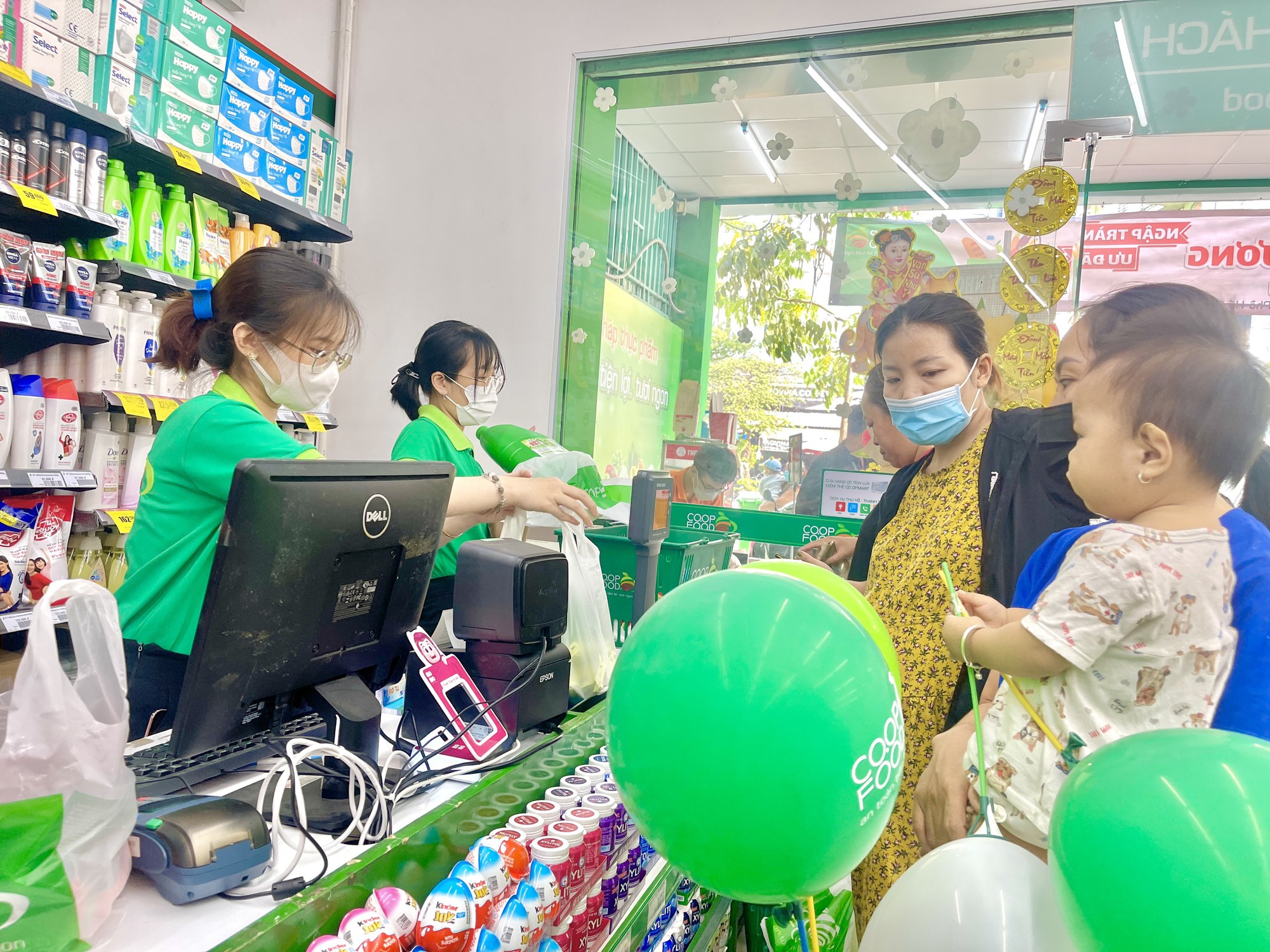 Cuối năm, Co.op Food liên tục khai trương cửa hàng mới - Ảnh 1.