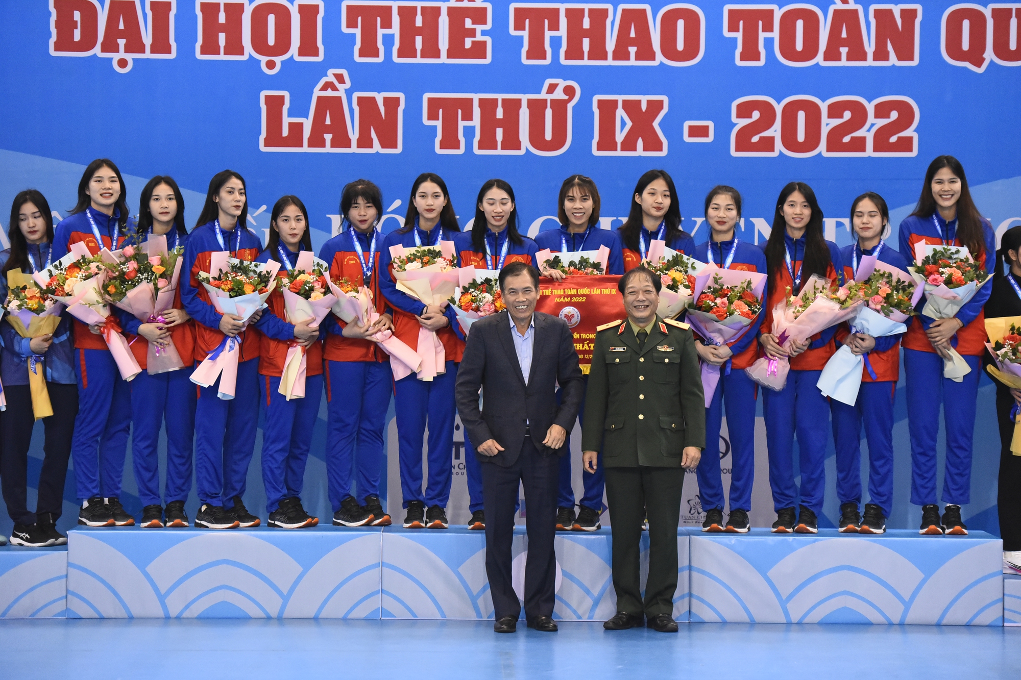 Qu&acirc;n Đội độc diễn m&ocirc;n b&oacute;ng chuyền Đại hội Thể thao to&agrave;n quốc 2022 - Ảnh 2.