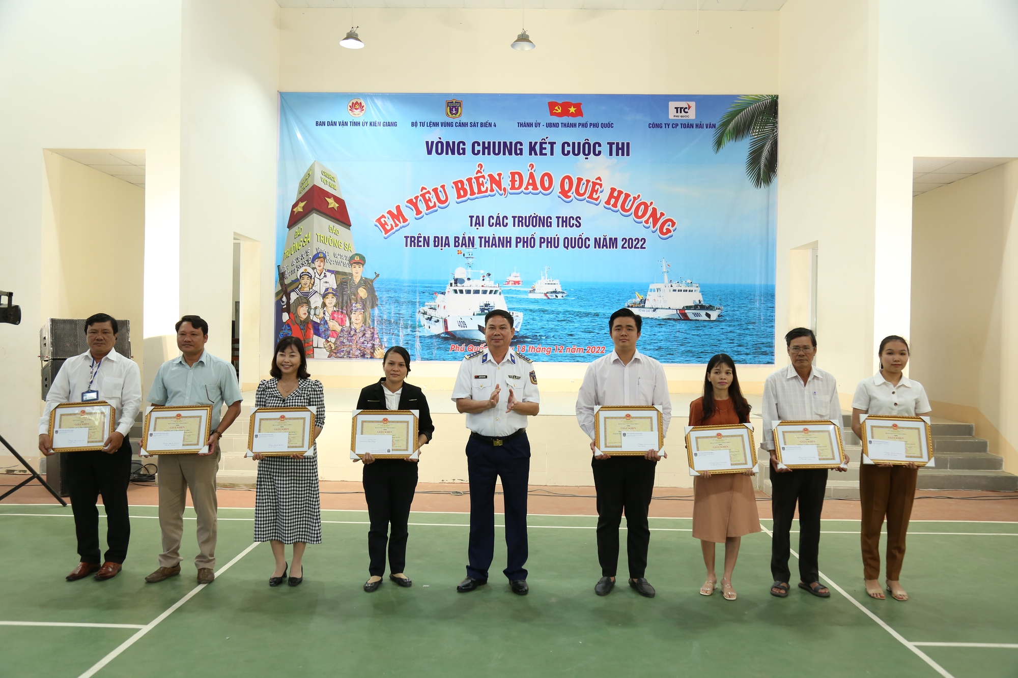 Chung kết cuộc thi &ldquo;Em y&ecirc;u biển, đảo qu&ecirc; hương&rdquo; tại Ph&uacute; Quốc - Ảnh 2.