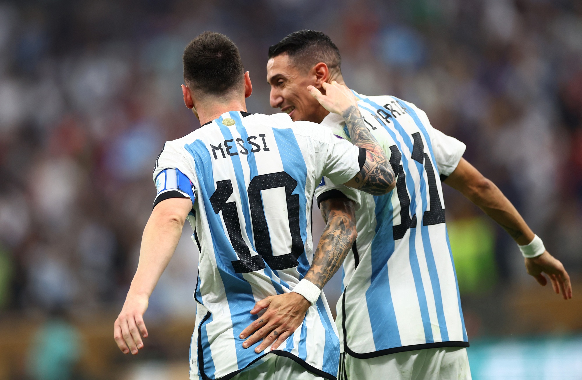 Messi khó chia tay tuyển Argentina sau ngôi vô địch World Cup
