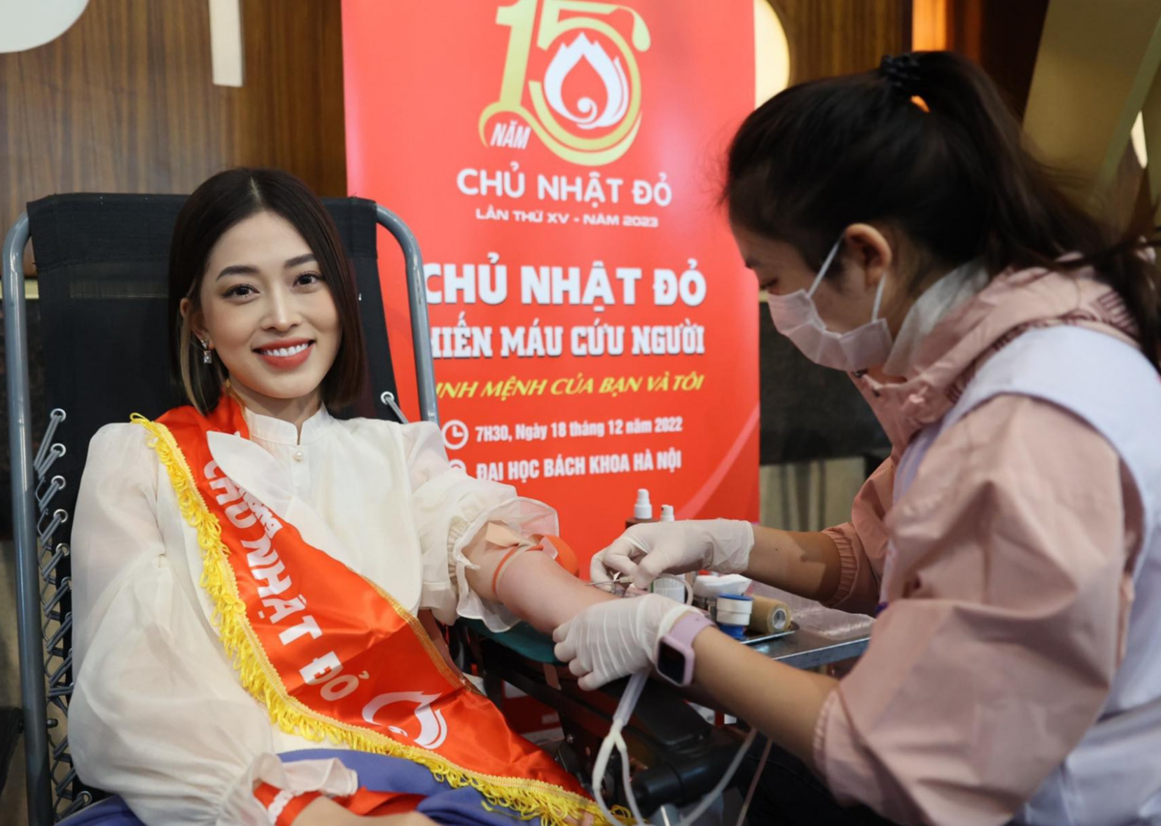 Hoa hậu Đỗ Thị Hà, Á hậu Phương Nga cùng hàng ngàn bạn trẻ hiến máu