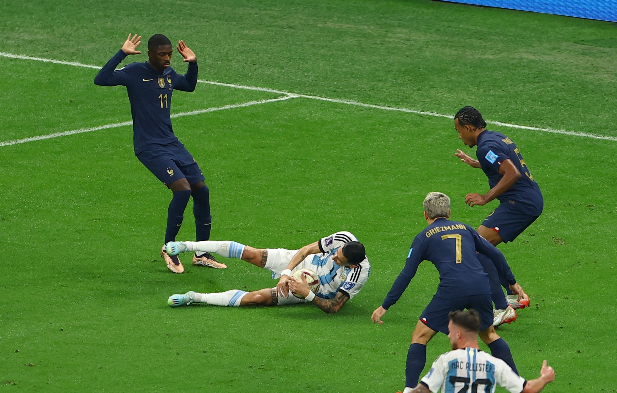 Cầu thủ n&agrave;o chơi tệ nhất trận Chung kết World Cup 2022? - Ảnh 2.
