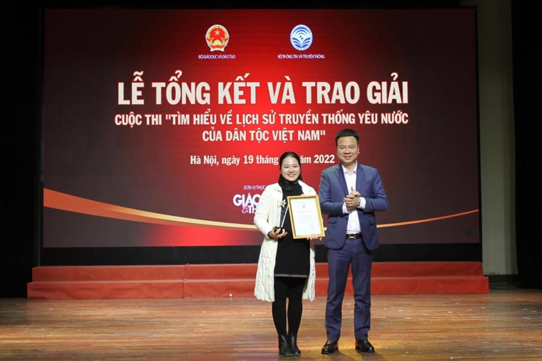 20.000 tác phẩm thi "Tìm hiểu về lịch sử truyền thống yêu nước của dân tộc Việt Nam"
