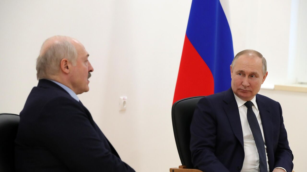 Mục tiêu của ông Vladimir Putin khi đưa phái đoàn hùng hậu tới Belarus