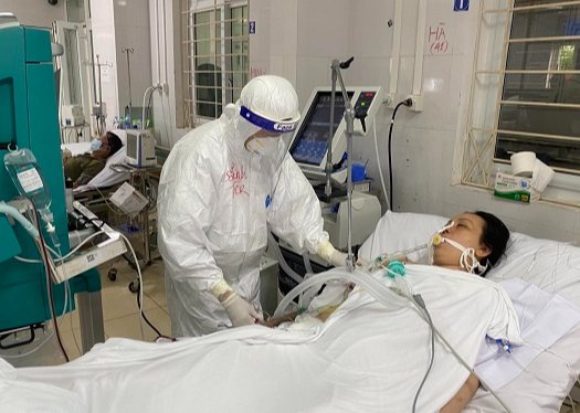Dịch COVID-19 hôm nay: Ca nhiễm mới gấp gần 10 lần số người khỏi bệnh