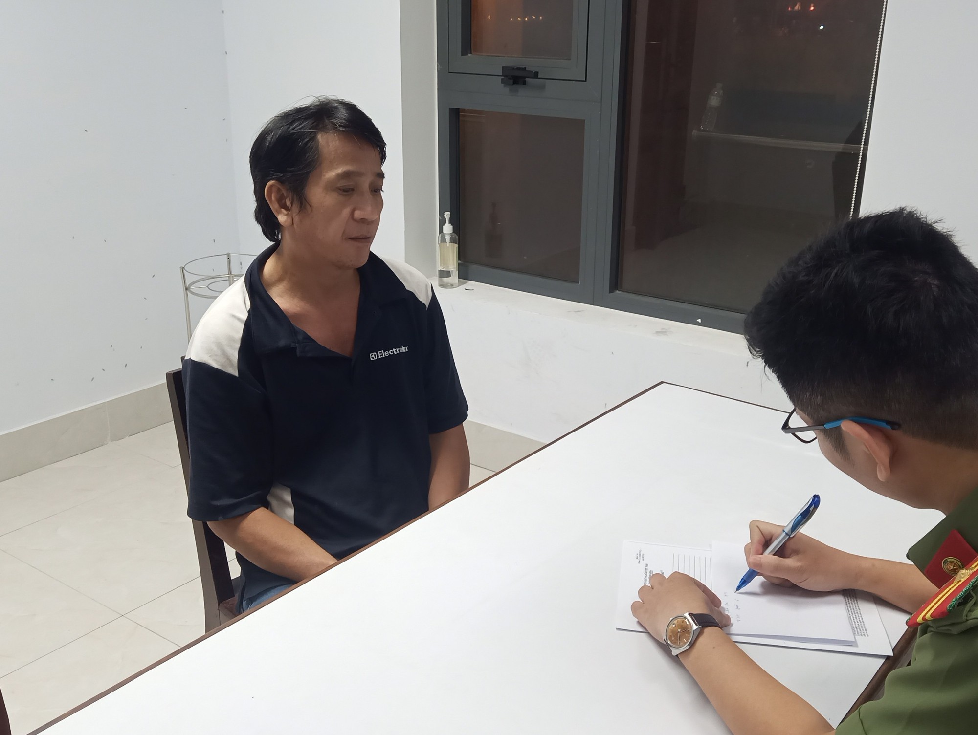 Đà Nẵng: Bắt nhóm làm giả hơn 1,3 tỉ đồng, tàng trữ cả súng đạn - Ảnh 5.