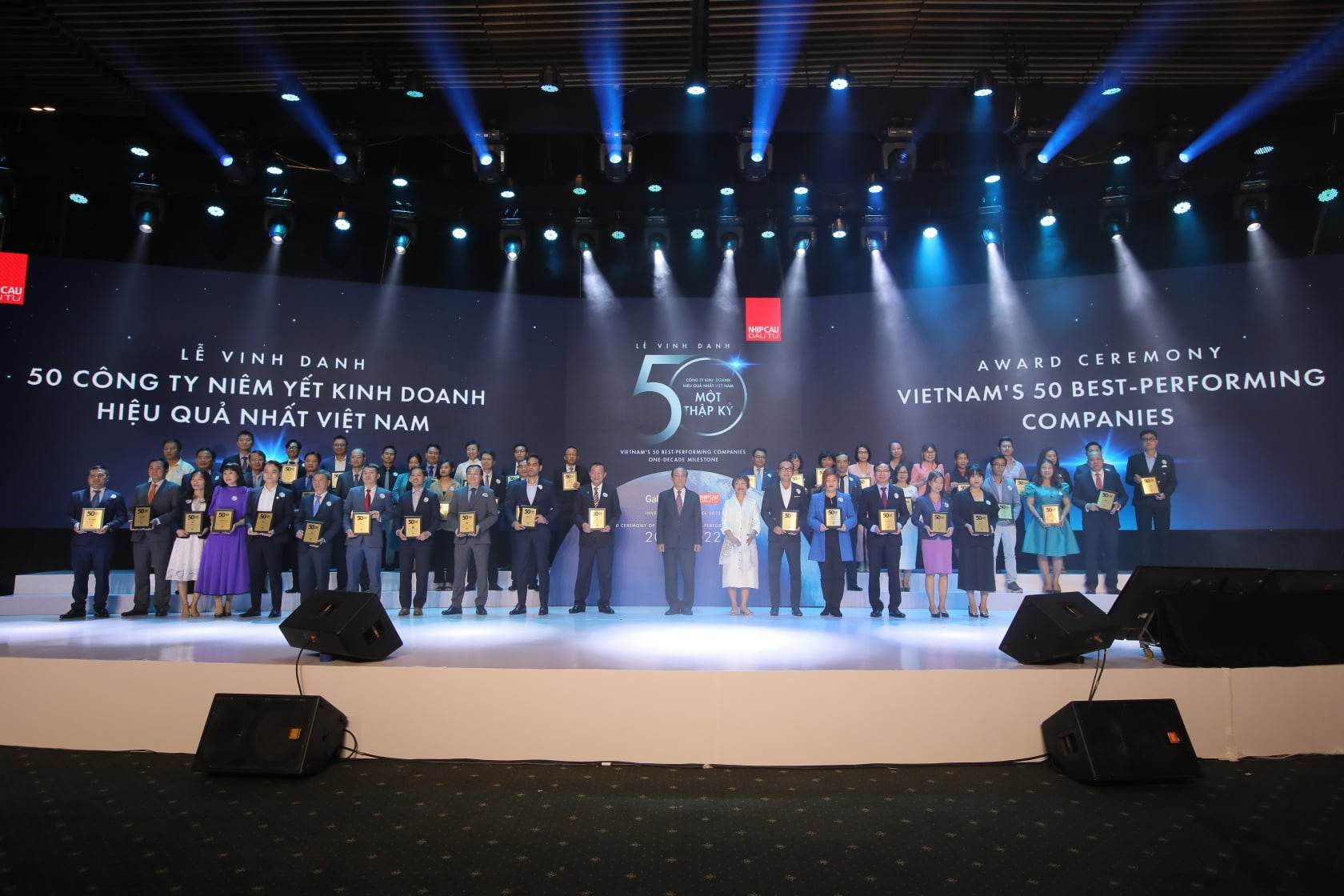 Vinh danh “Top50 Công ty kinh doanh hiệu quả nhất Việt Nam một thập kỷ”