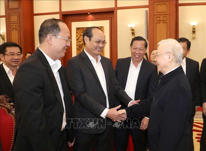 Đổi mới tư duy xây dựng và phát triển TP HCM trong giai đoạn mới