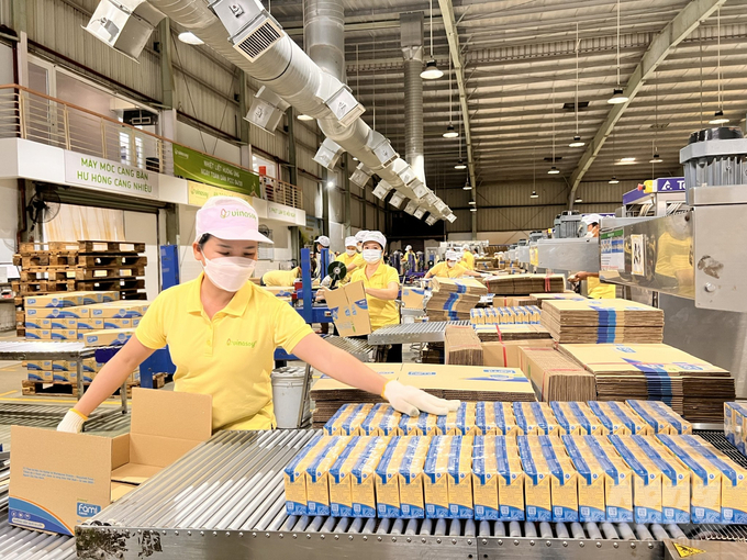 Vinasoy tặng 25 tỉ đồng cho Quỹ Khuyến học Sữa đậu nành Việt Nam - Ảnh 1.
