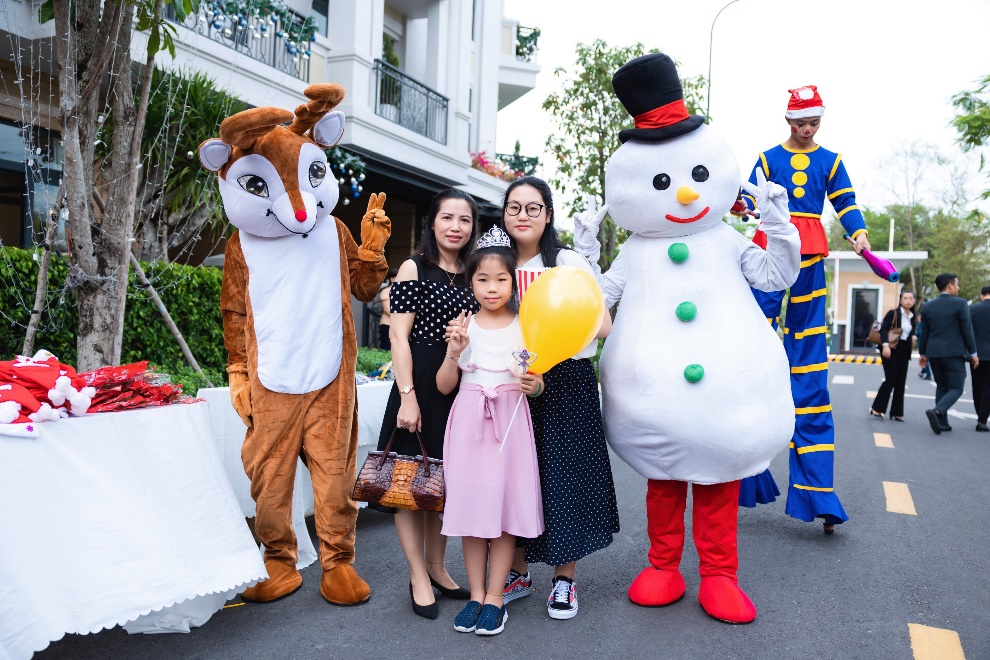 Tập đoàn Khang Điền tri ân khách hàng và bàn giao sổ hồng cho cư dân The Classia - Ảnh 3.