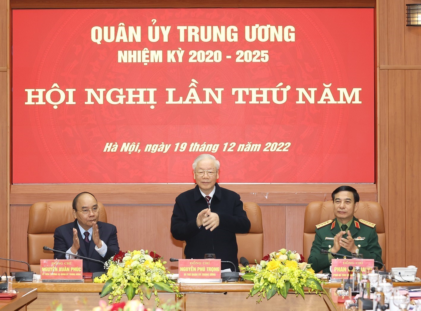 Tăng cường sự lãnh đạo tuyệt đối của Đảng với quân đội