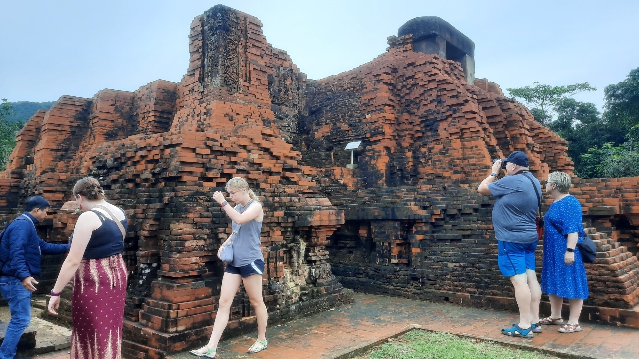 B&agrave;n giao dự &aacute;n tr&ugrave;ng tu nh&oacute;m th&aacute;p K, H, A Khu đền th&aacute;p Mỹ Sơn - Ảnh 5.