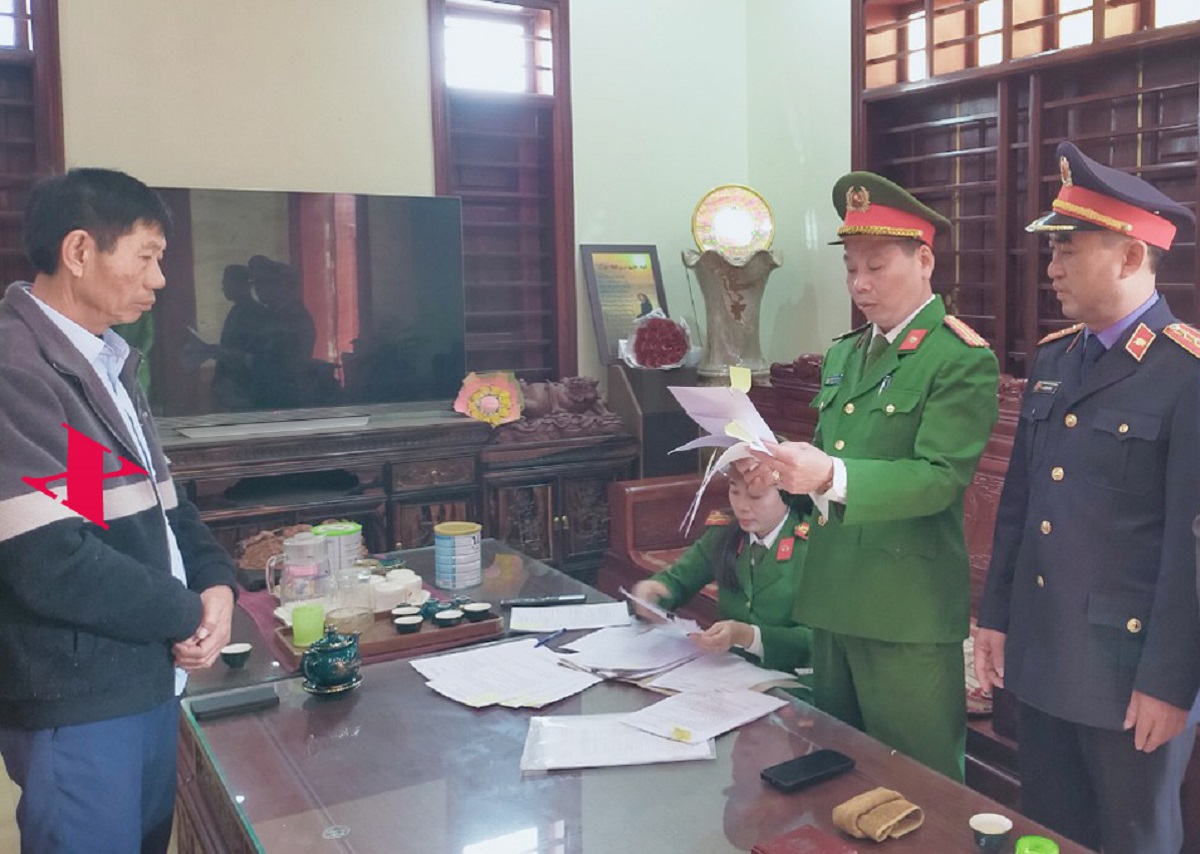 2 bố con khai thác đá trái phép gây thất thoát 33,6 tỉ đồng