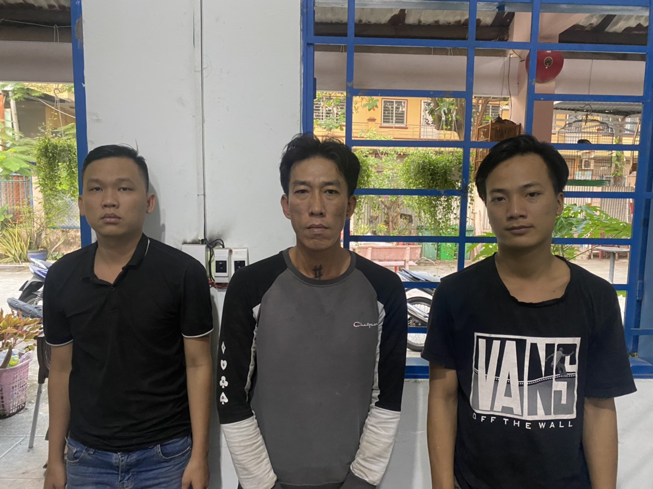 Công an bắt nóng nhóm mua bán phụ nữ trên địa bàn quận 12, TP HCM