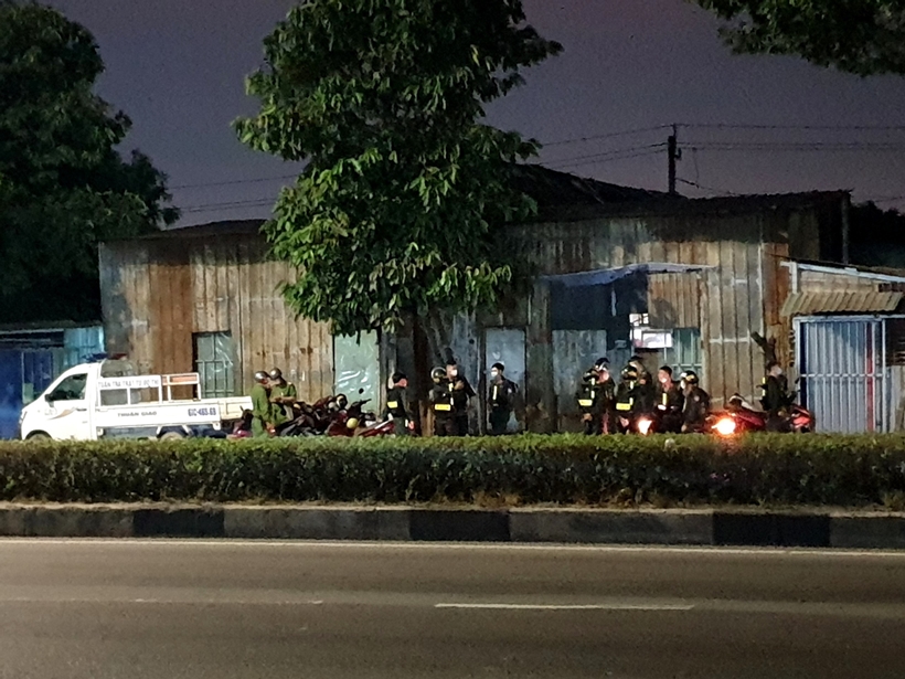 Vụ cô gái tử vong trong ki-ốt ở Bình Dương: Có người đàn ông vào ki-ốt khoảng 20 phút