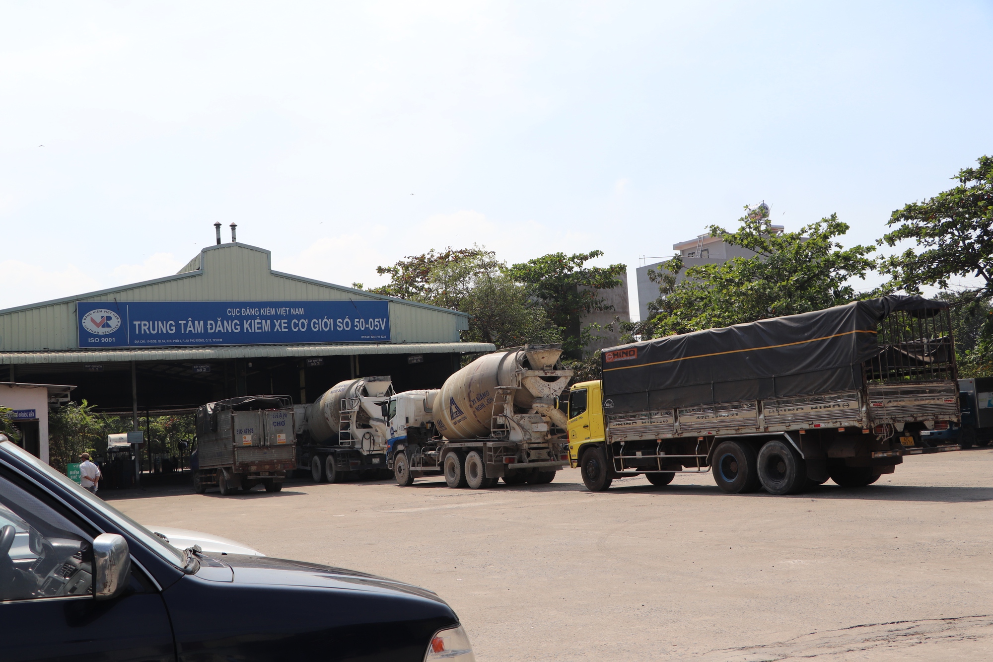 Hình ảnh chờ mòn mỏi ở nhiều trung tâm đăng kiểm tại TP HCM - Ảnh 9.
