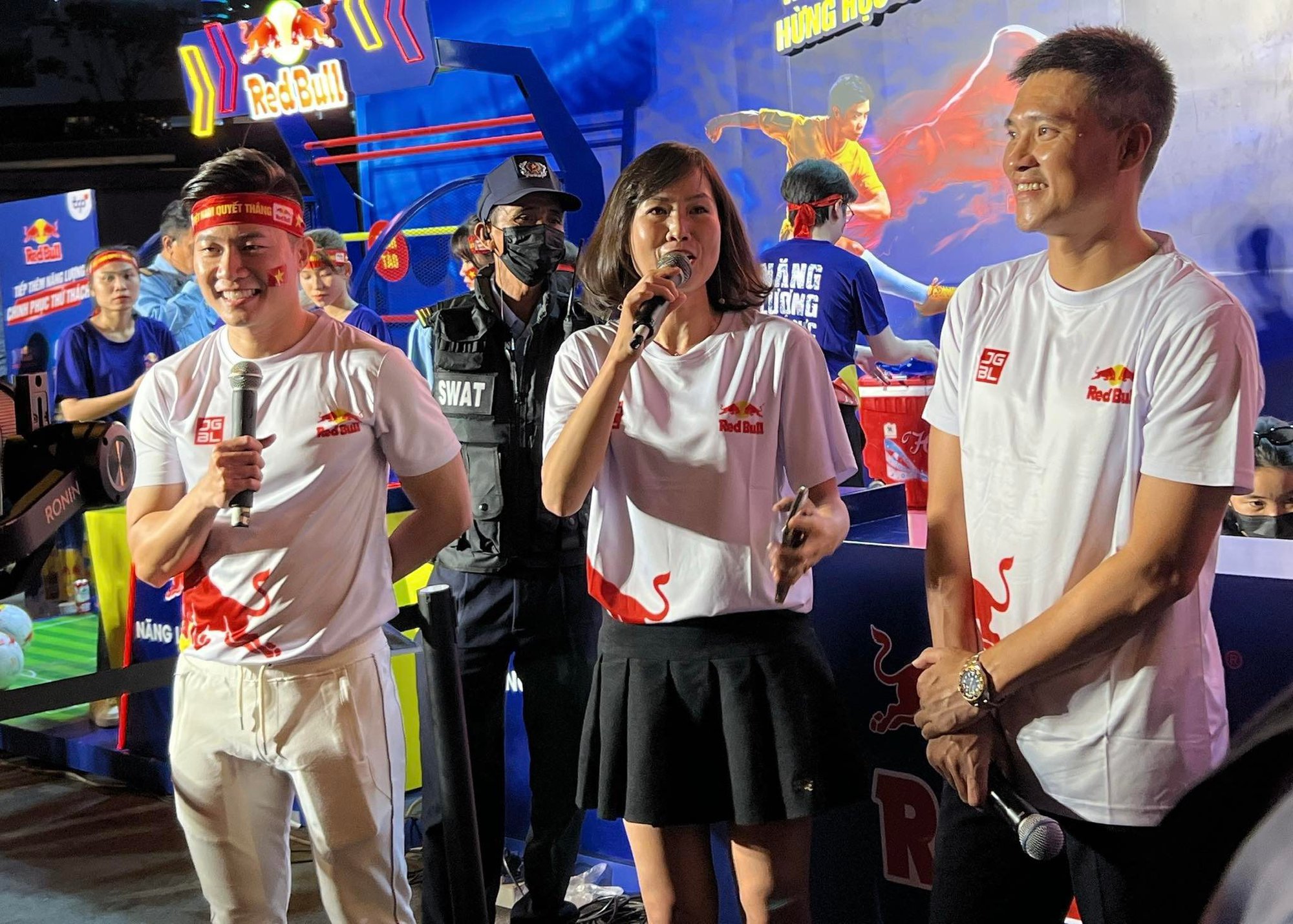 L&ecirc; C&ocirc;ng Vinh dự đo&aacute;n tuyển Việt Nam v&ocirc; địch AFF Cup 2022 - Ảnh 6.