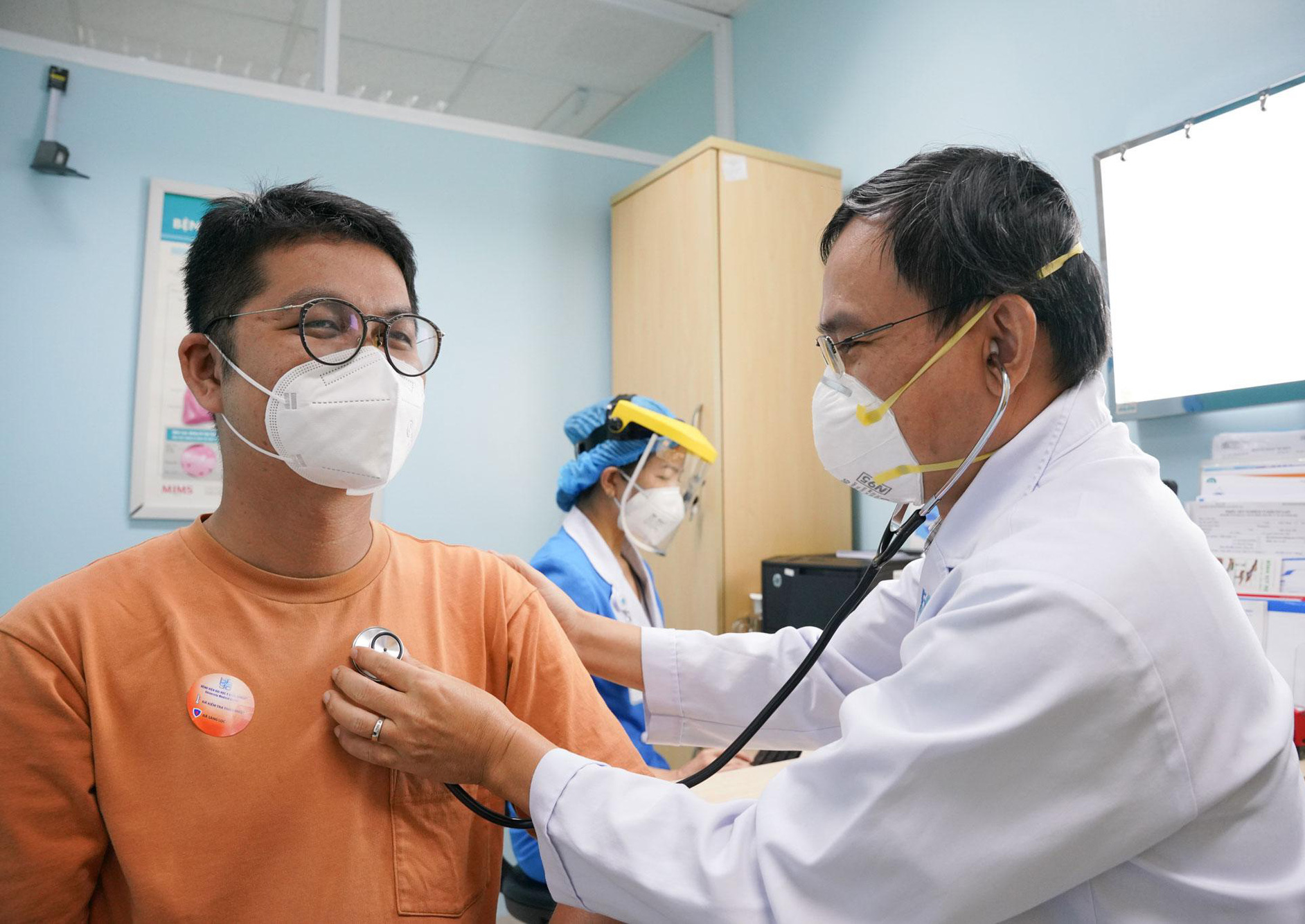 Dịch COVID-19 hôm nay: Số nhiễm tăng, ngày thứ 2 liên tiếp có ca tử vong