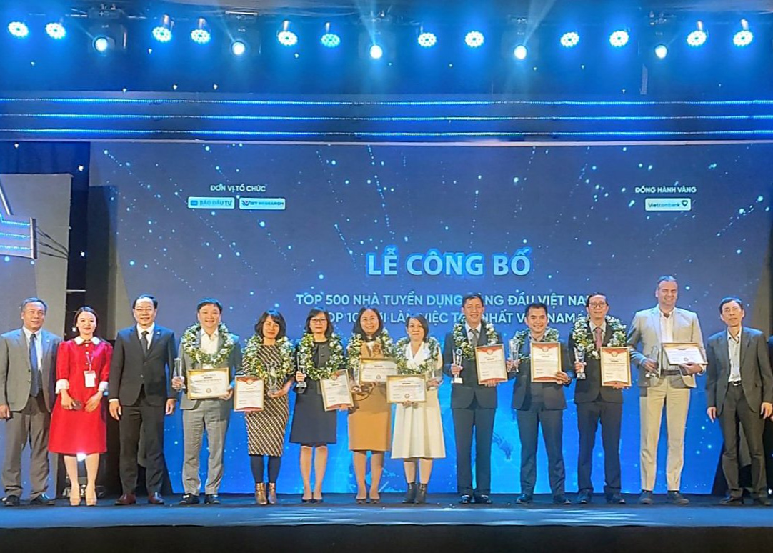 Vietbank vào Top 100 nhà tuyển dụng hàng đầu Việt Nam năm 2022