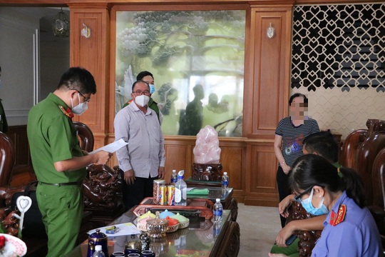 Khởi tố l&atilde;nh đạo chi nh&aacute;nh văn ph&ograve;ng đăng k&yacute; đất đai huyện Xuy&ecirc;n Mộc - Ảnh 1.