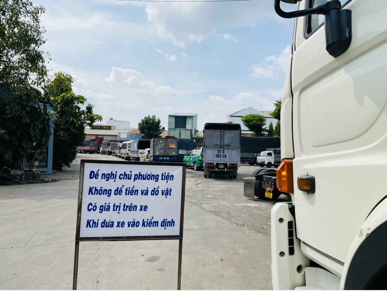Nhiều trung tâm đăng kiểm ở TP HCM bất ngờ ngưng hoạt động - Ảnh 6.