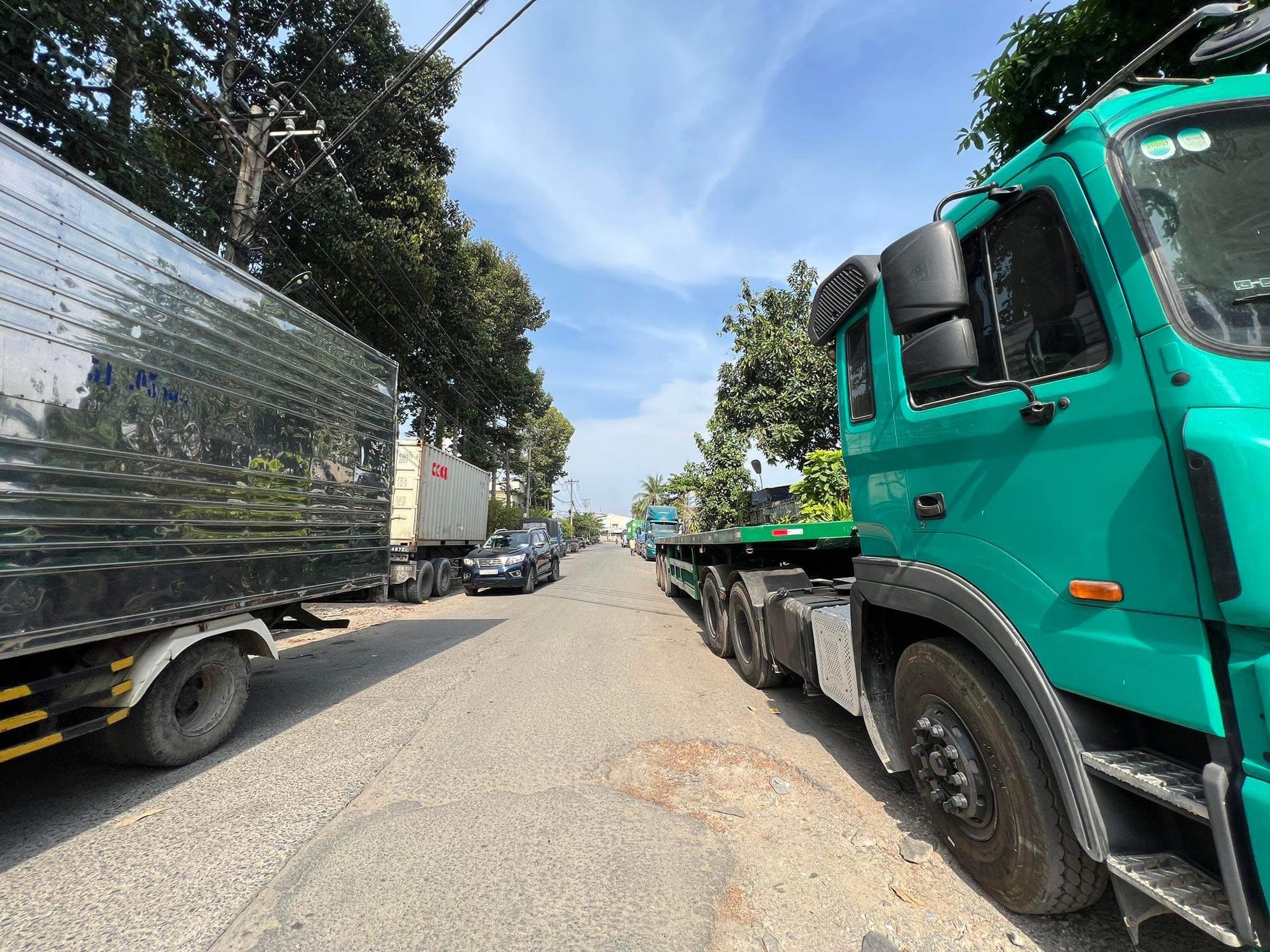 Nhiều trung tâm đăng kiểm ở TP HCM bất ngờ ngưng hoạt động - Ảnh 10.