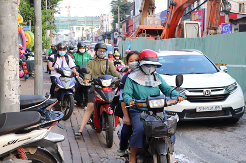 Ngán ngẩm với rào chắn