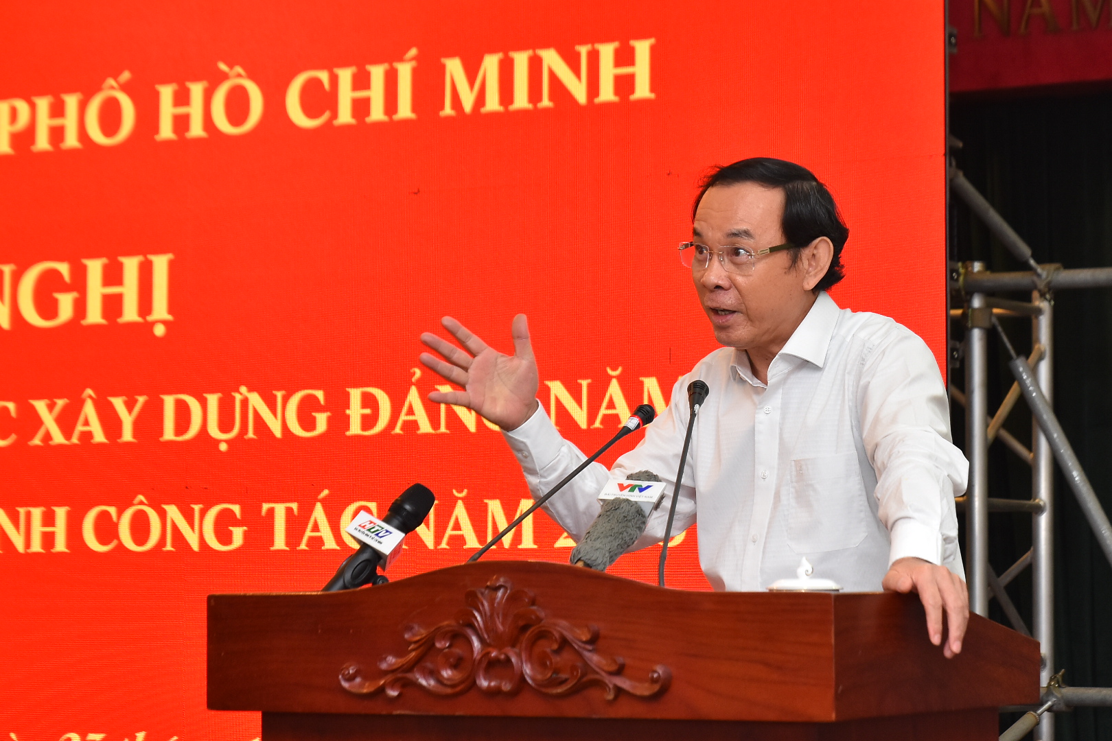 B&iacute; thư Nguyễn Văn N&ecirc;n: Anh dở người ta phụ gi&uacute;p... nhưng anh xấu th&igrave; kh&ocirc;ng được - Ảnh 1.