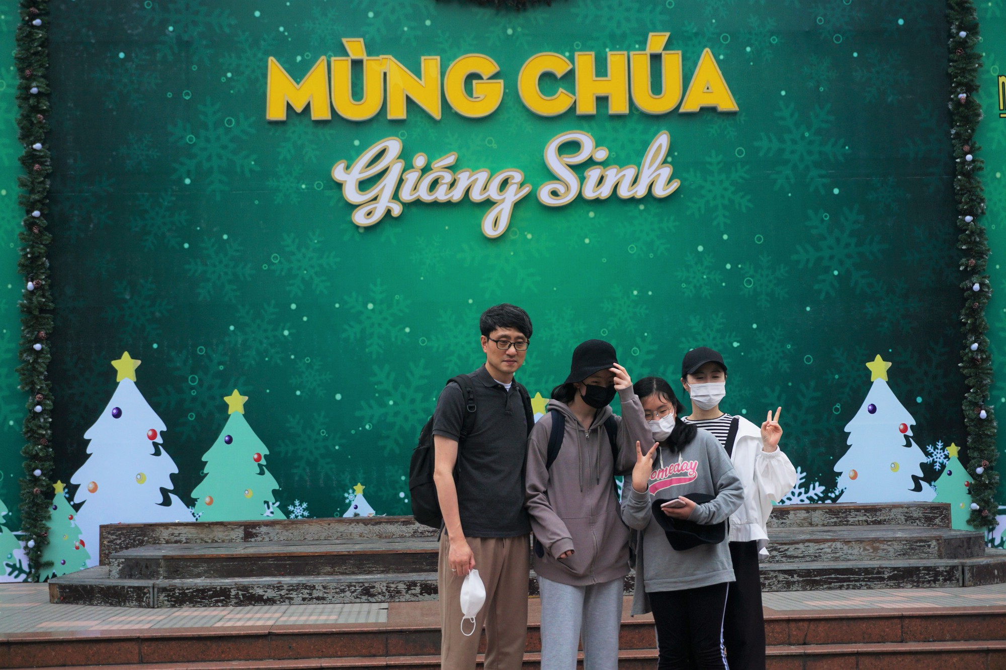 Những điểm vui chơi cực chất dịp Noel và Tết Dương lịch 2023 - Ảnh 8.