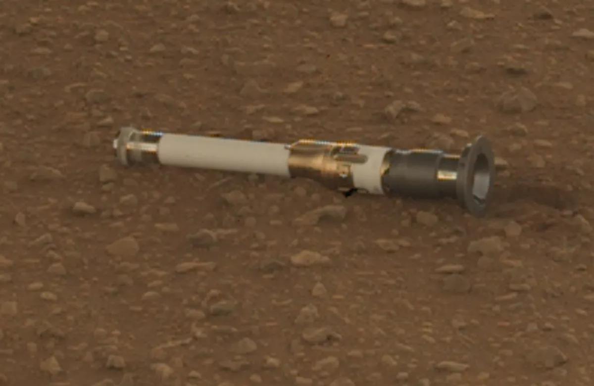 NASA công bố "vật lạ" trên Sao Hỏa: Chứa sự sống ngoài hành tinh?
