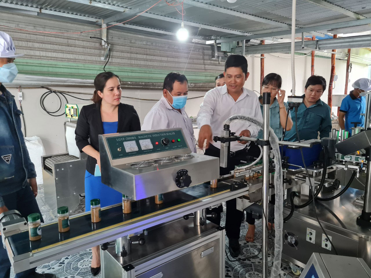 Nông dân sản xuất giỏi "làm nên chuyện"