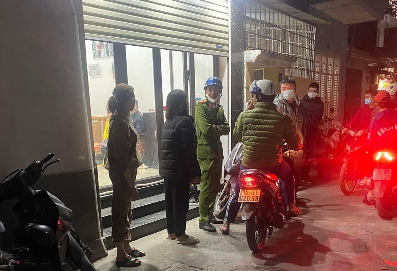 Dùng dao sát hại người tình rồi nhờ hàng xóm đưa vào viện cấp cứu