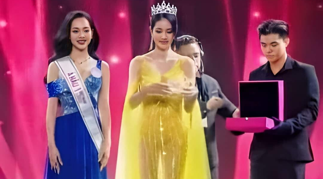 Á hậu Phương Anh lên tiếng về đầm xuyên thấu gây ồn ào