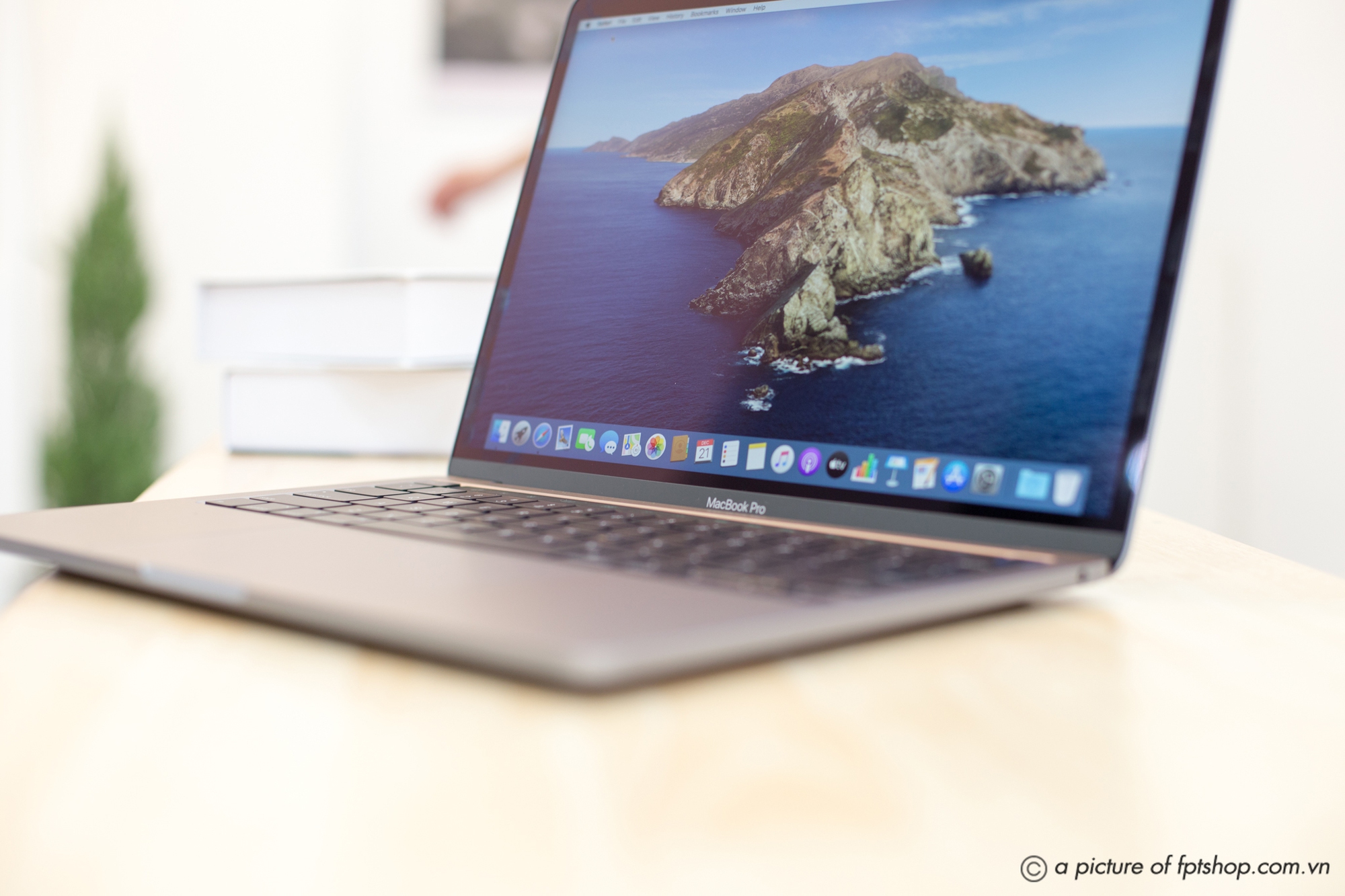Macbook ở thị trường Việt Nam bán rẻ hơn ở Mỹ