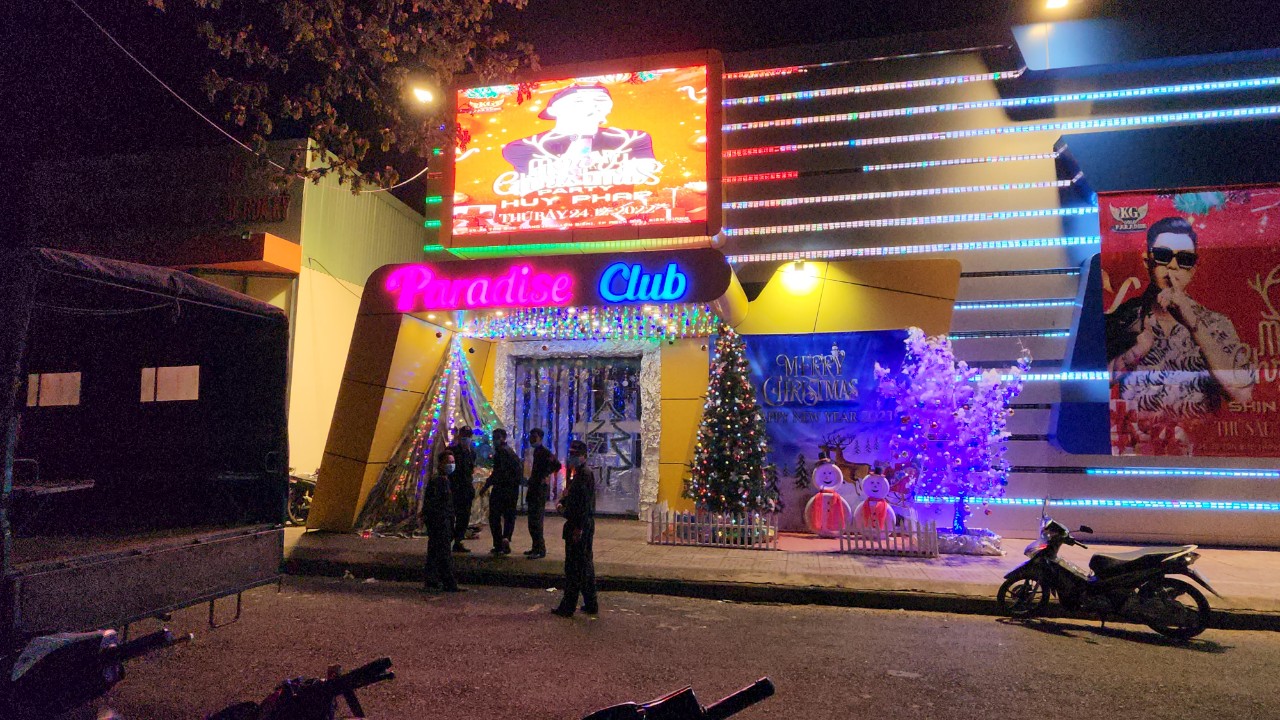139 đối tượng l&agrave;m chuyện cấm trong qu&aacute;n Bar Paradise ở Ki&ecirc;n Giang - Ảnh 2.