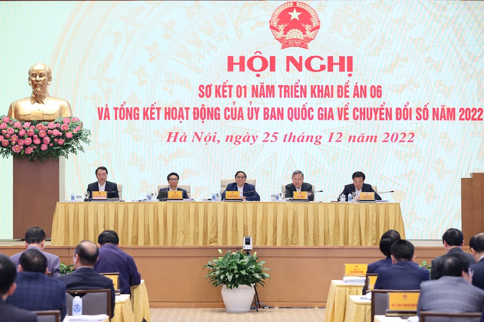 Thủ tướng Chính phủ: Chuyển đổi số giúp giảm chi phí cho người dân, doanh nghiệp