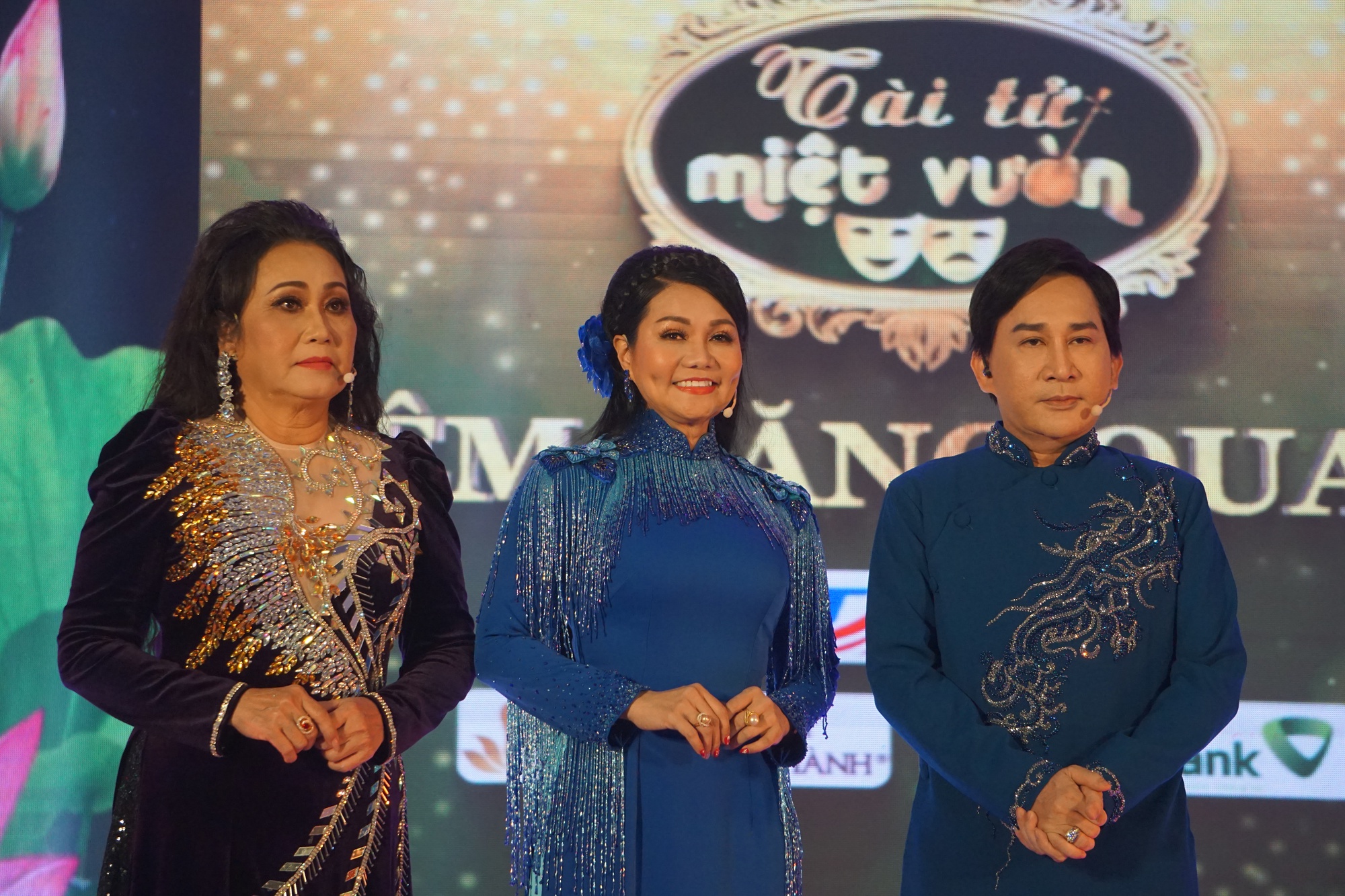 Hồng Nguyệt - c&ocirc; gi&aacute;o thanh nhạc đoạt giải Qu&aacute;n qu&acirc;n T&agrave;i tử miệt vườn  2022 - Ảnh 5.