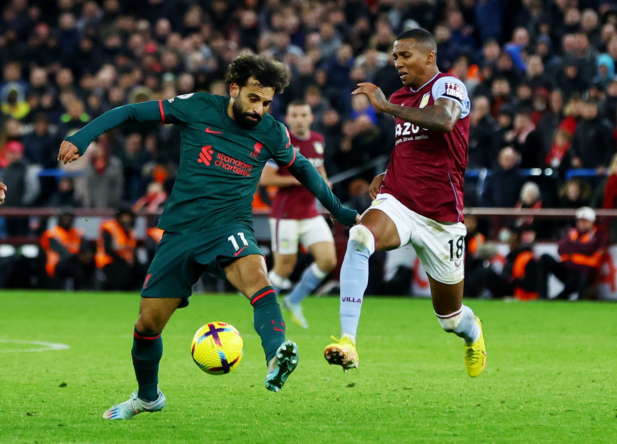 Boxing Day: Arsenal, Liverpool thắng lớn, Man City mất ng&ocirc;i nh&igrave; Ngoại hạng Anh - Ảnh 5.
