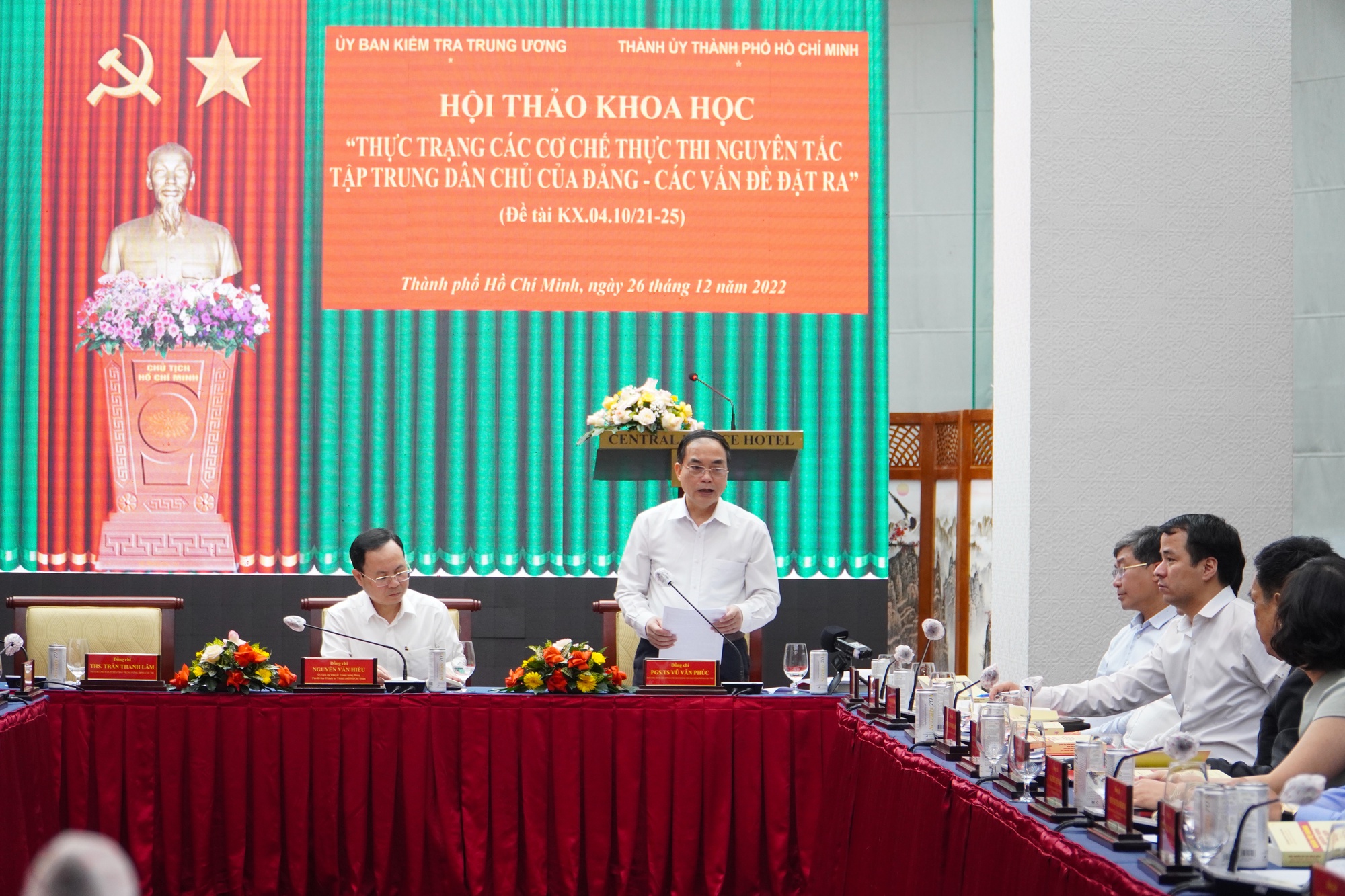 Đảm bảo thực hiện nguy&ecirc;n tắc tập trung d&acirc;n chủ trong c&ocirc;ng t&aacute;c c&aacute;n bộ - Ảnh 5.