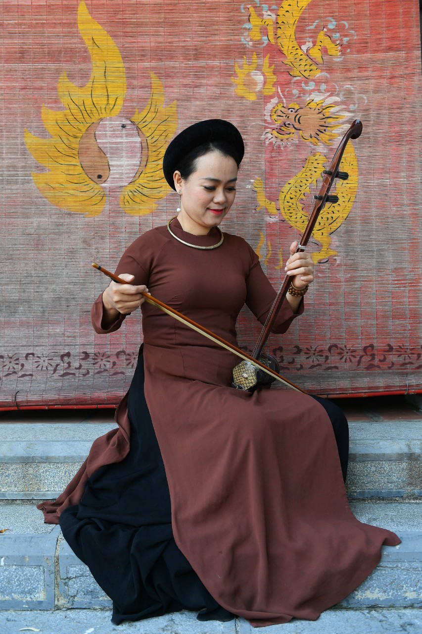 Nghệ sĩ Thu Phương - Người luu giữ, bảo tồn v&agrave; ph&aacute;t triển nghệ thuật h&aacute;t Xẩm - Ảnh 1.