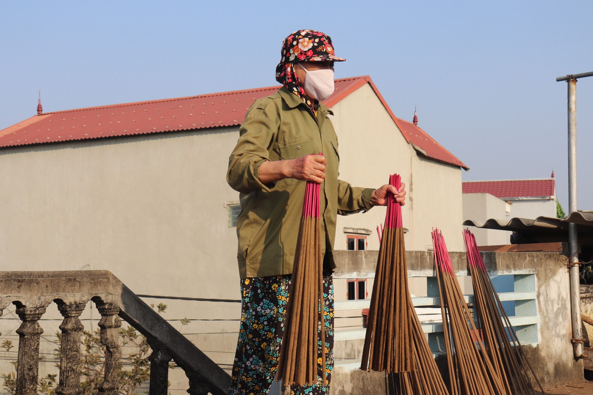 L&agrave;ng hương 300 tuổi ở xứ Thanh hối hả v&agrave;o vụ Tết - Ảnh 8.