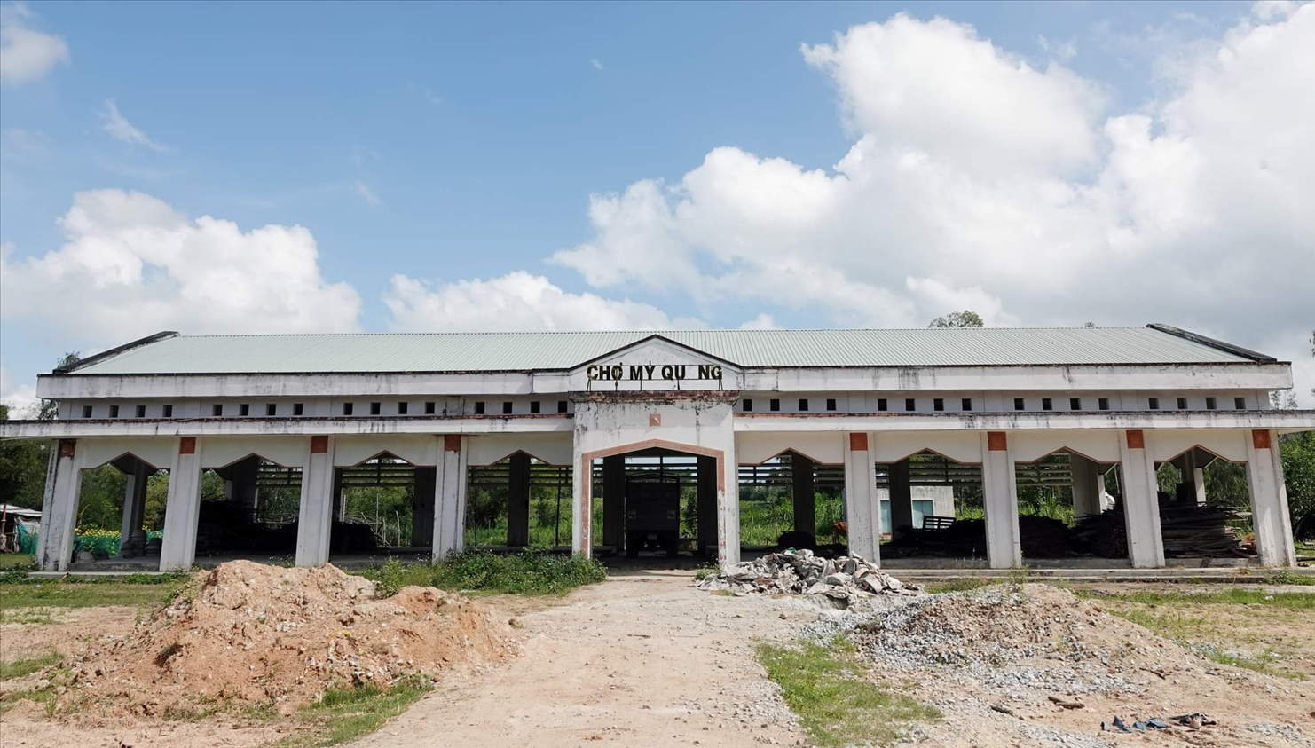 H&agrave;ng loạt chợ x&acirc;y xong bỏ hoang - Ảnh 2.