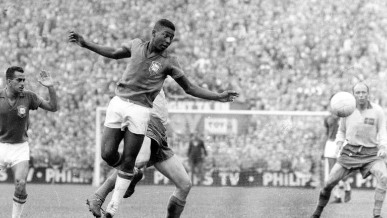 Pele: Từ cậu bé đánh giày đến vị vua bóng đá - Ảnh 5.